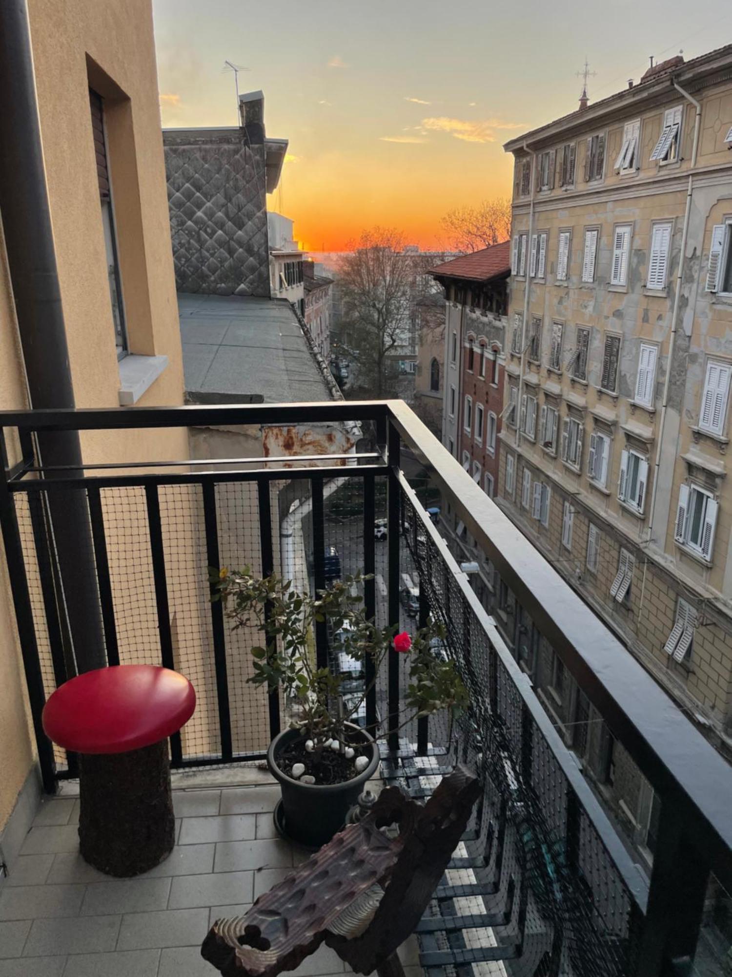 Sunway Apartment Trieste Exteriör bild